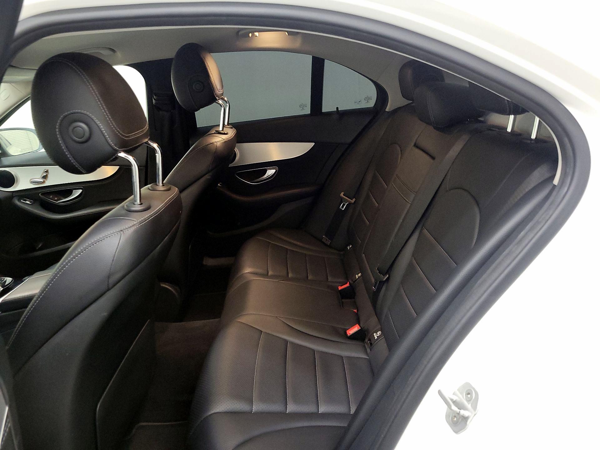 Thumbnail: 2016 Mercedes-Benz C-Class - 18