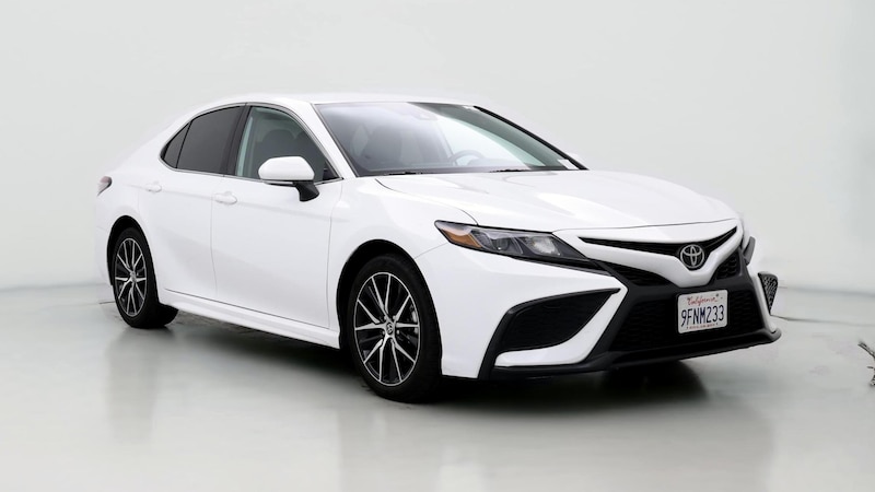 2023 Toyota Camry SE Hero Image