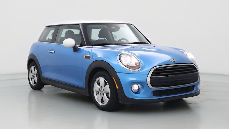 2016 MINI Cooper Hardtop  Hero Image