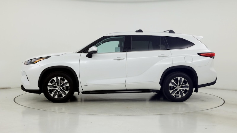 2022 Toyota Highlander XLE 3