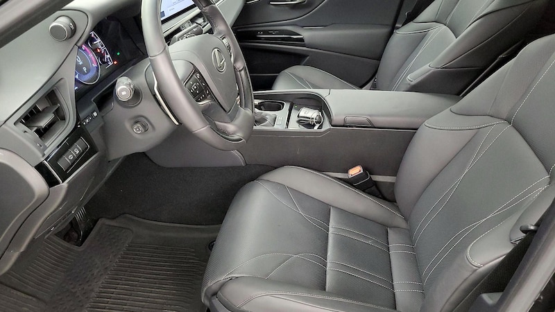 2024 Lexus ES Hybrid 300h Luxury 11