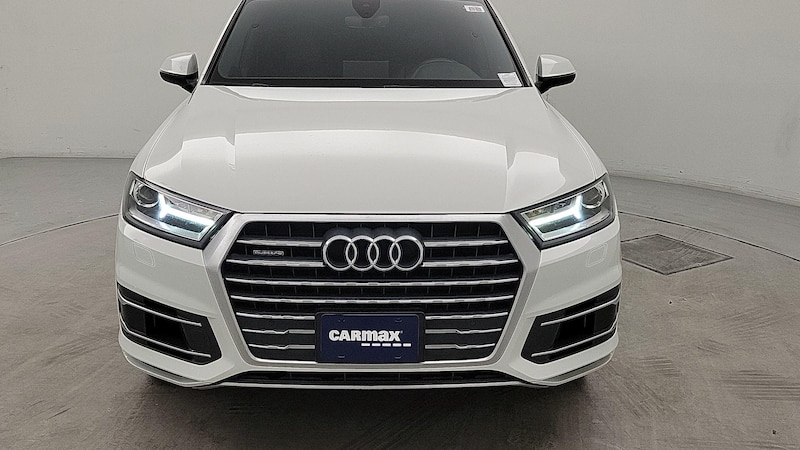 2019 Audi Q7 Premium 2