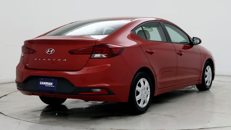 2019 Hyundai Elantra SE 8