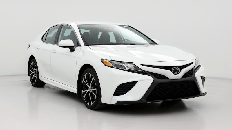 2020 Toyota Camry SE Hero Image