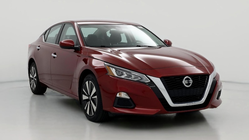 2022 Nissan Altima SV Hero Image