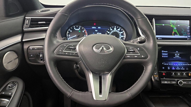 2022 INFINITI QX55 Essential 10