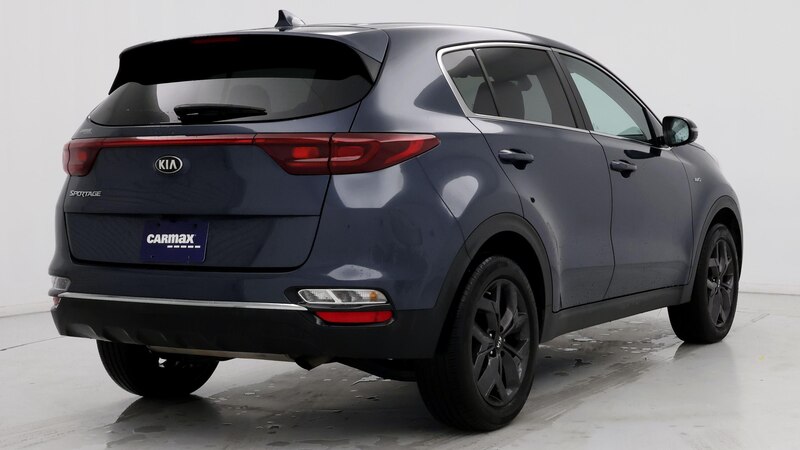 2022 Kia Sportage LX 8