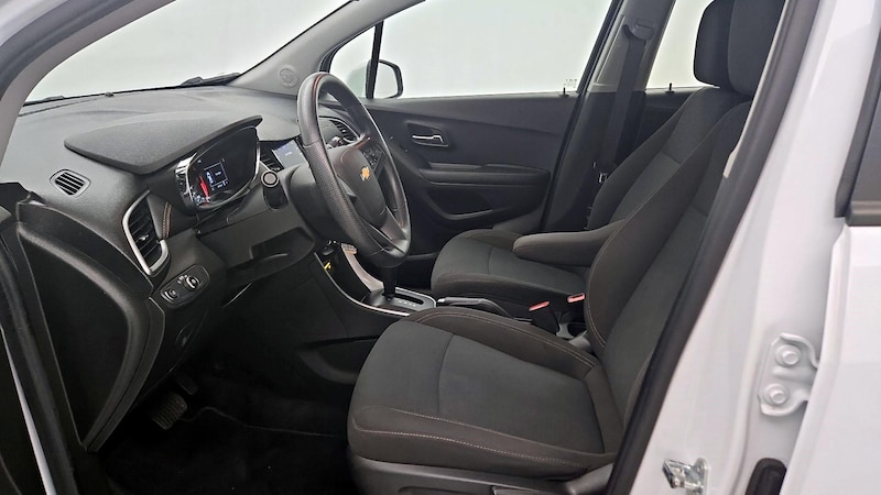 2021 Chevrolet Trax LS 11