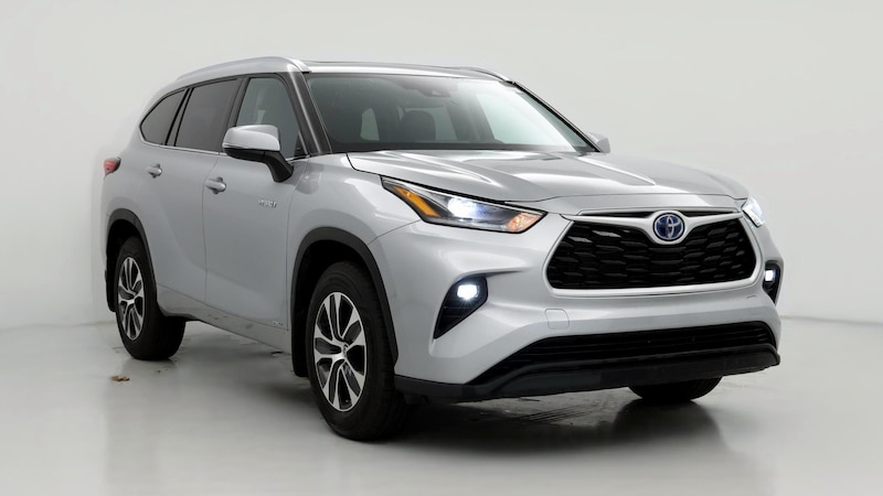 2021 Toyota Highlander XLE Hero Image