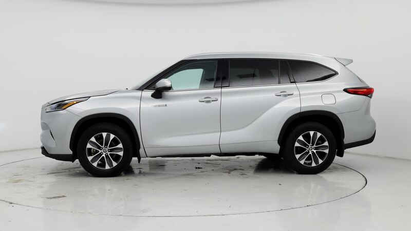 2021 Toyota Highlander XLE 3