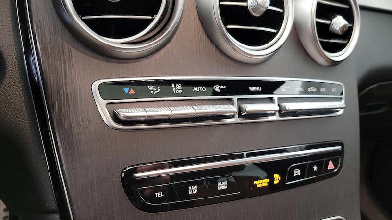 2021 Mercedes-Benz GLC 300 16