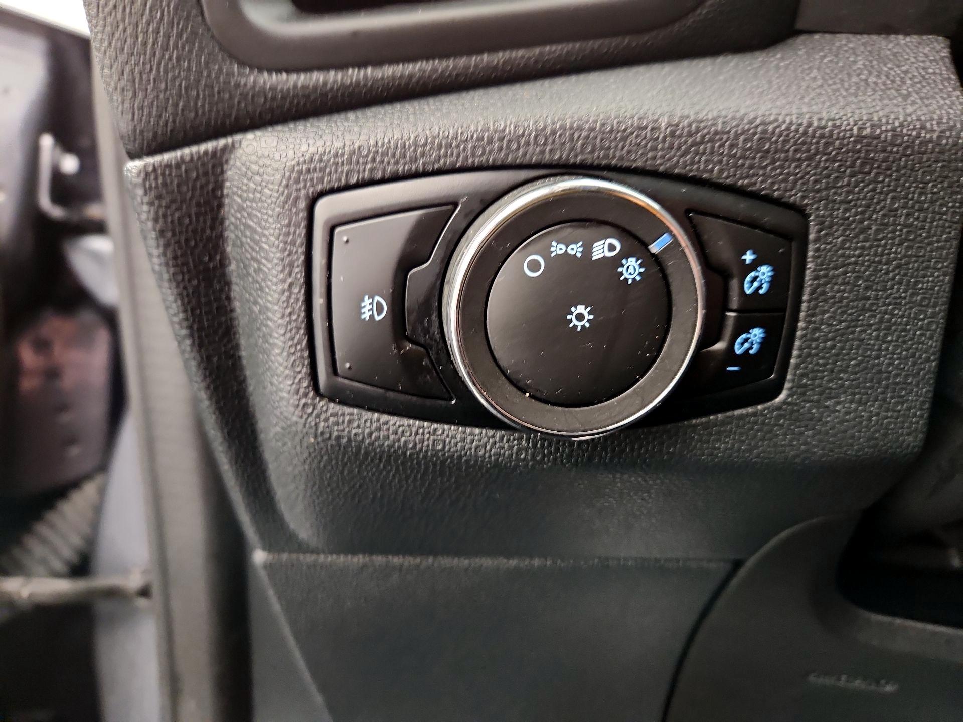 Thumbnail: 2018 Ford EcoSport - 13