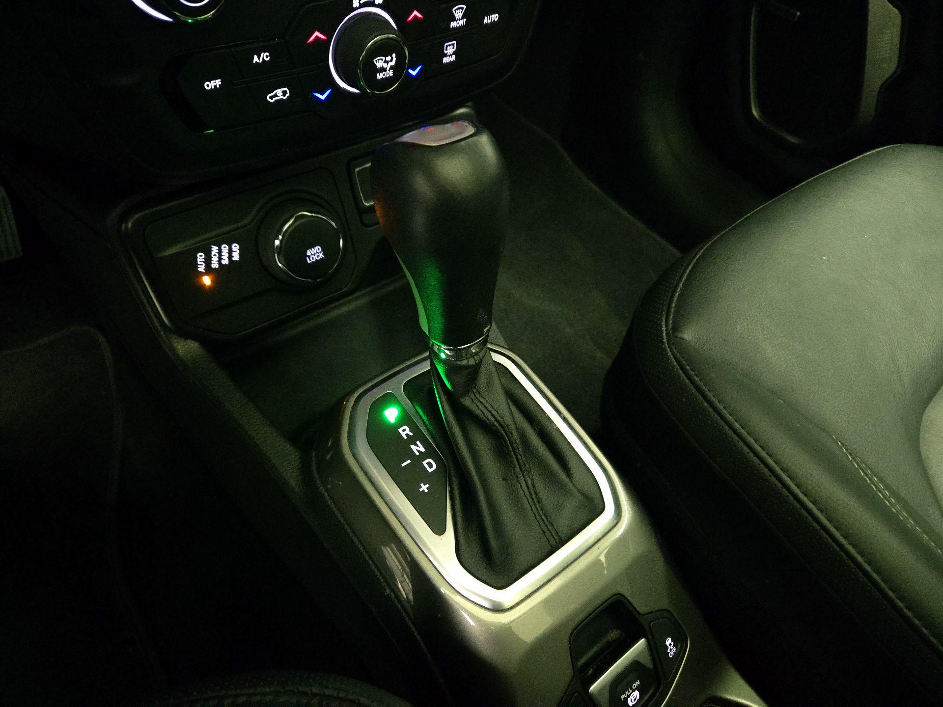 Thumbnail: 2021 Jeep Renegade - 18