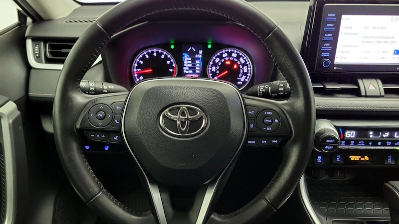 2020 Toyota RAV4 XLE 10