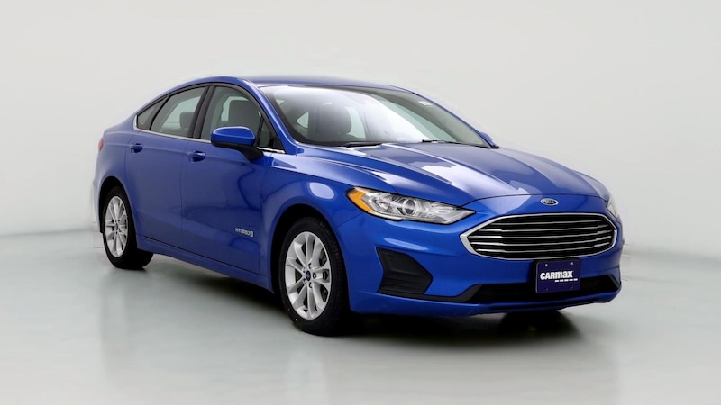 2019 Ford Fusion SE Hero Image