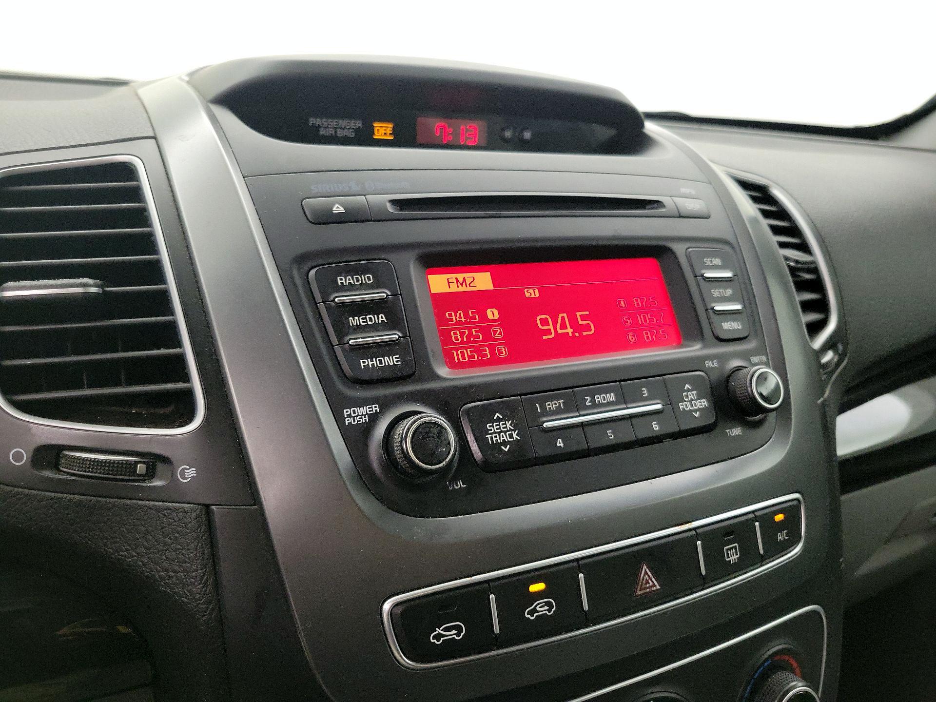 Thumbnail: 2014 Kia Sorento - 14