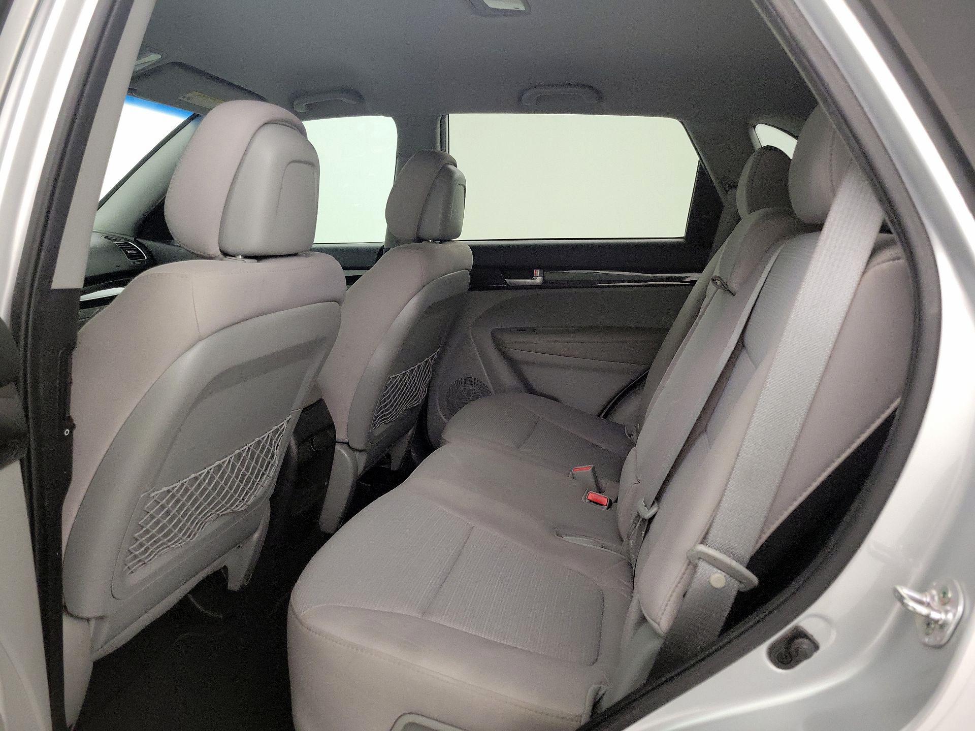 Thumbnail: 2014 Kia Sorento - 17