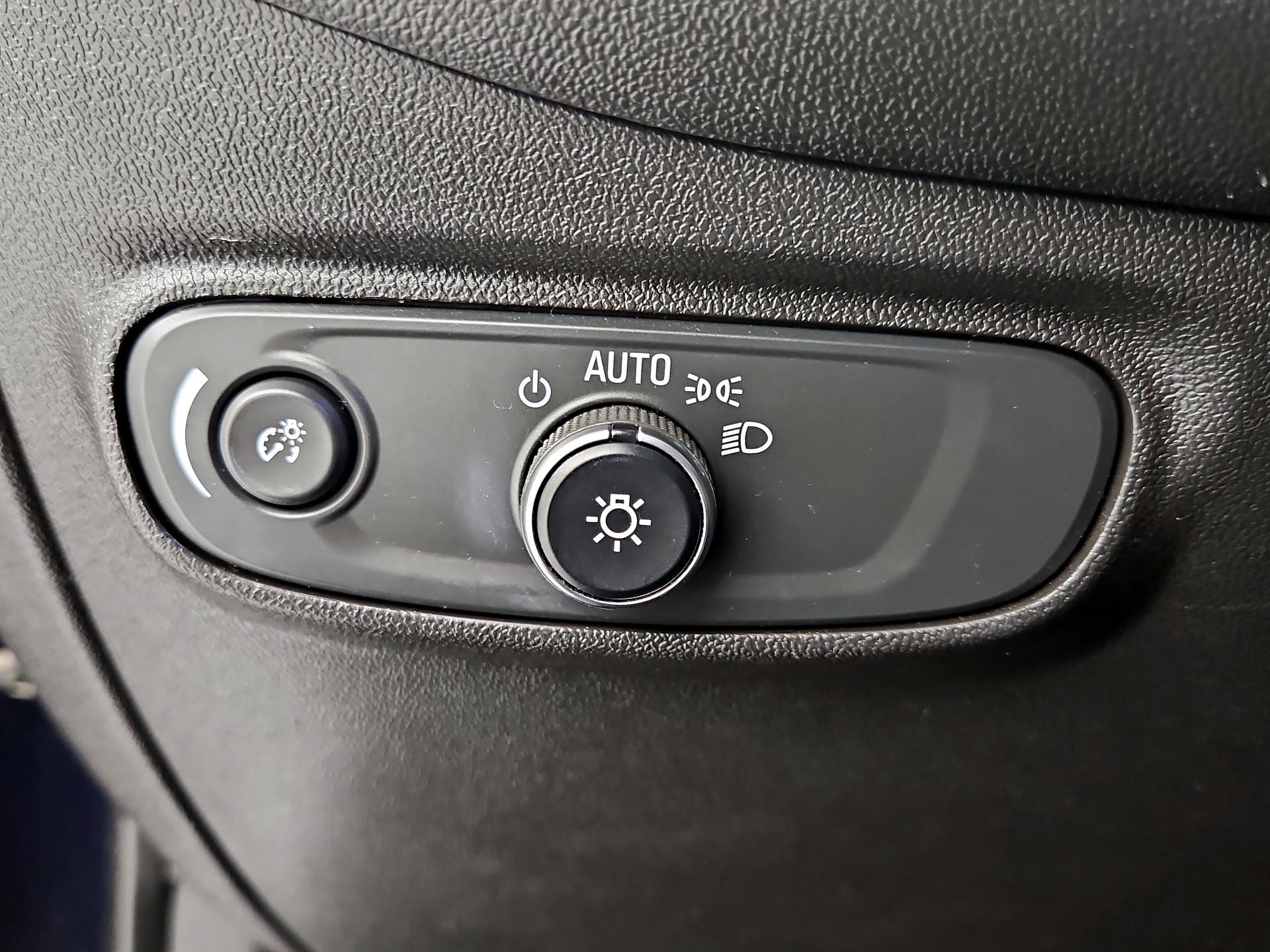 Thumbnail: 2020 Chevrolet Equinox - 13