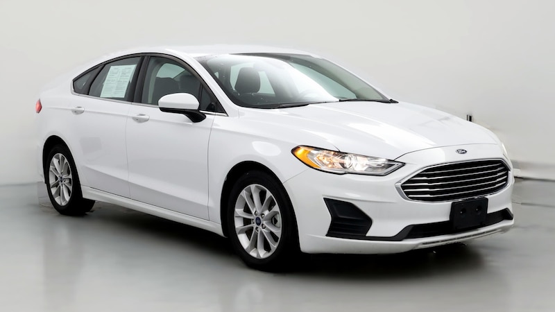 2020 Ford Fusion SE Hero Image