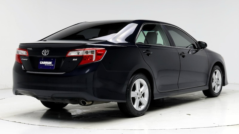 2014 Toyota Camry SE 8