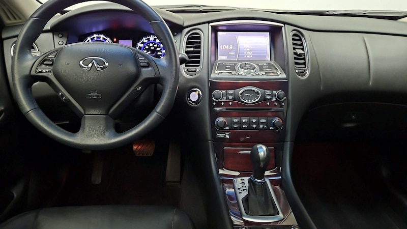 2017 INFINITI QX50  9