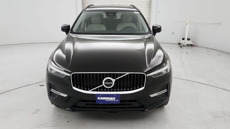 2022 Volvo XC60 B5 Momentum 2