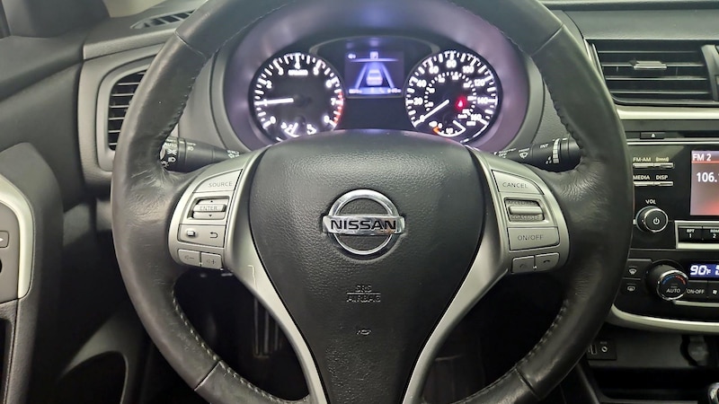 2017 Nissan Altima SL 10