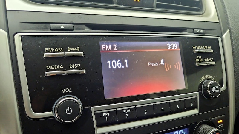 2017 Nissan Altima SL 15