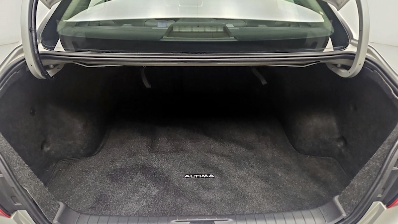 2017 Nissan Altima SL 21