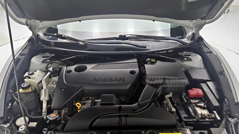 2017 Nissan Altima SL 22