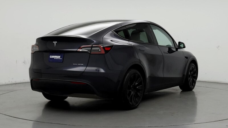 2024 Tesla Model Y Long Range 8