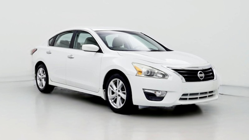 2014 Nissan Altima SV Hero Image