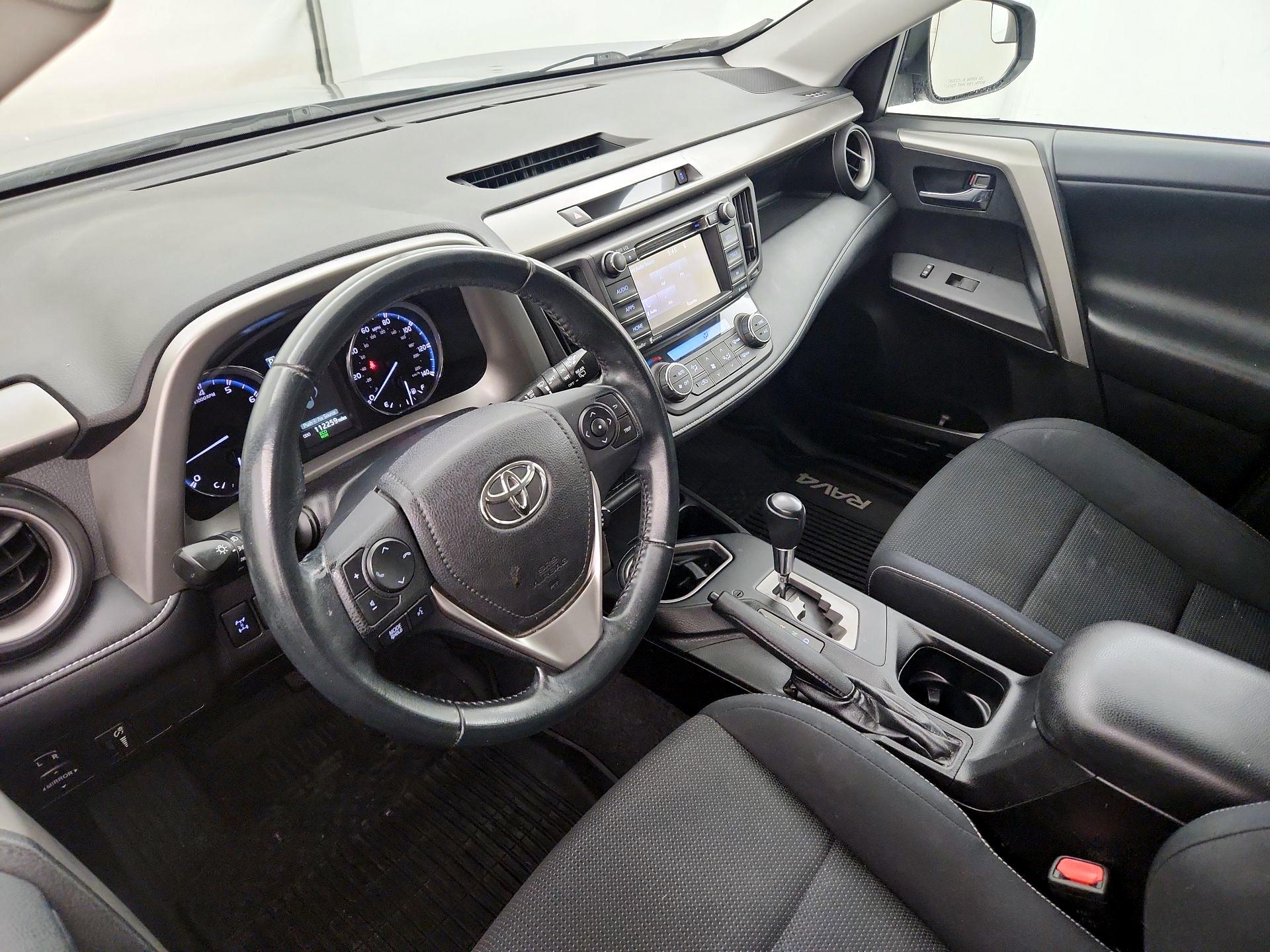 Thumbnail: 2016 Toyota RAV4 - 9