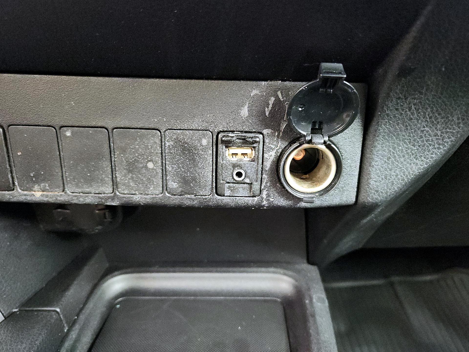 Thumbnail: 2016 Toyota RAV4 - 18