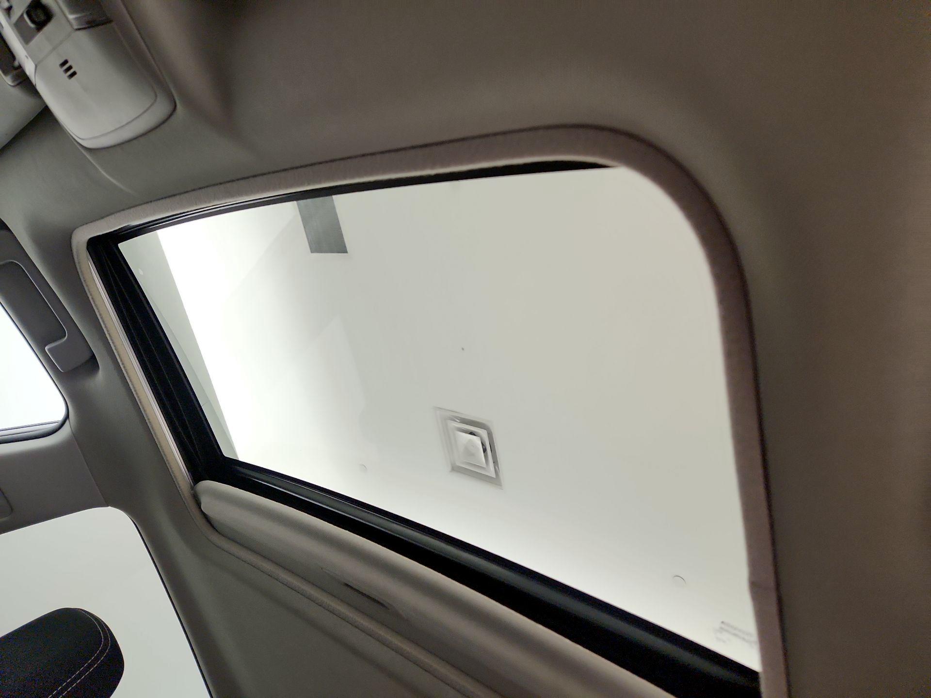 Thumbnail: 2016 Toyota RAV4 - 19