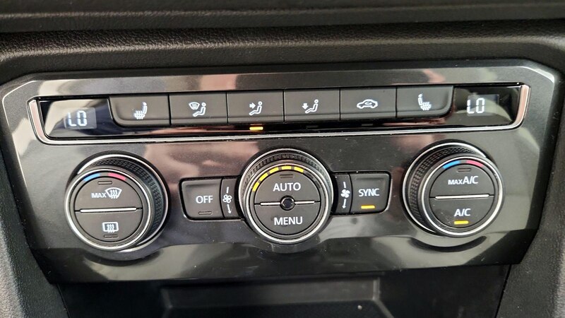 2019 Volkswagen Tiguan SE 16