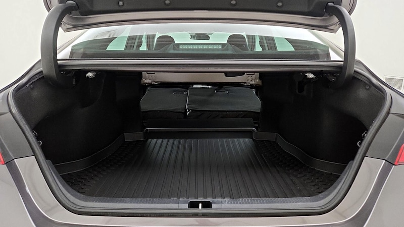 2020 Toyota Camry SE 21