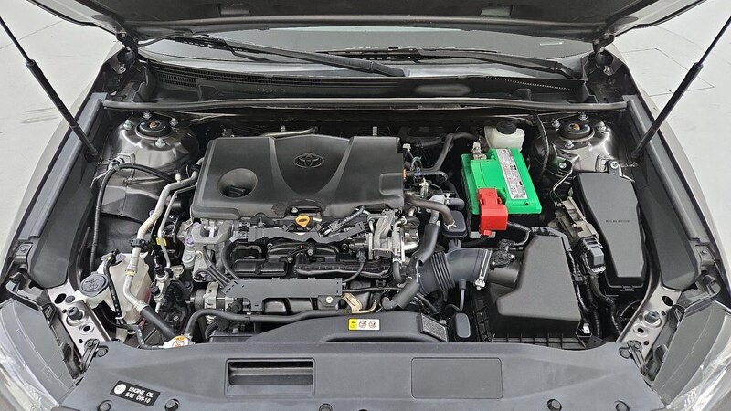 2020 Toyota Camry SE 22