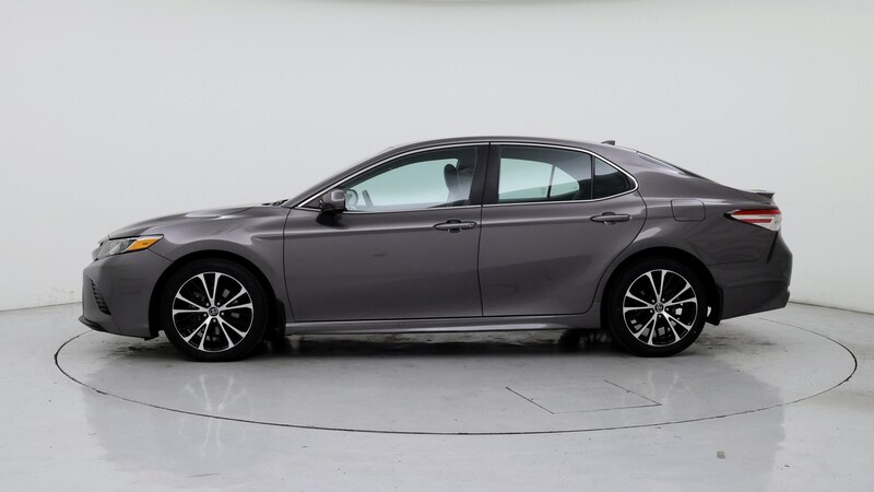 2020 Toyota Camry SE 3