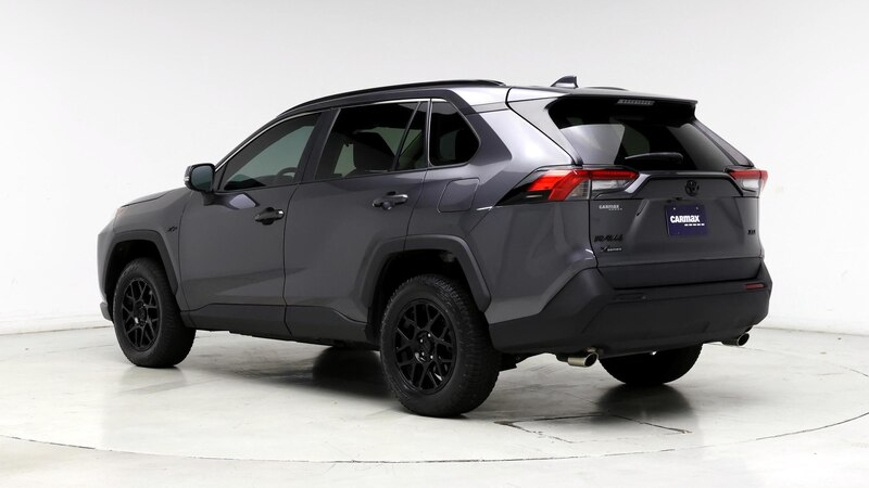 2022 Toyota RAV4 XLE 2