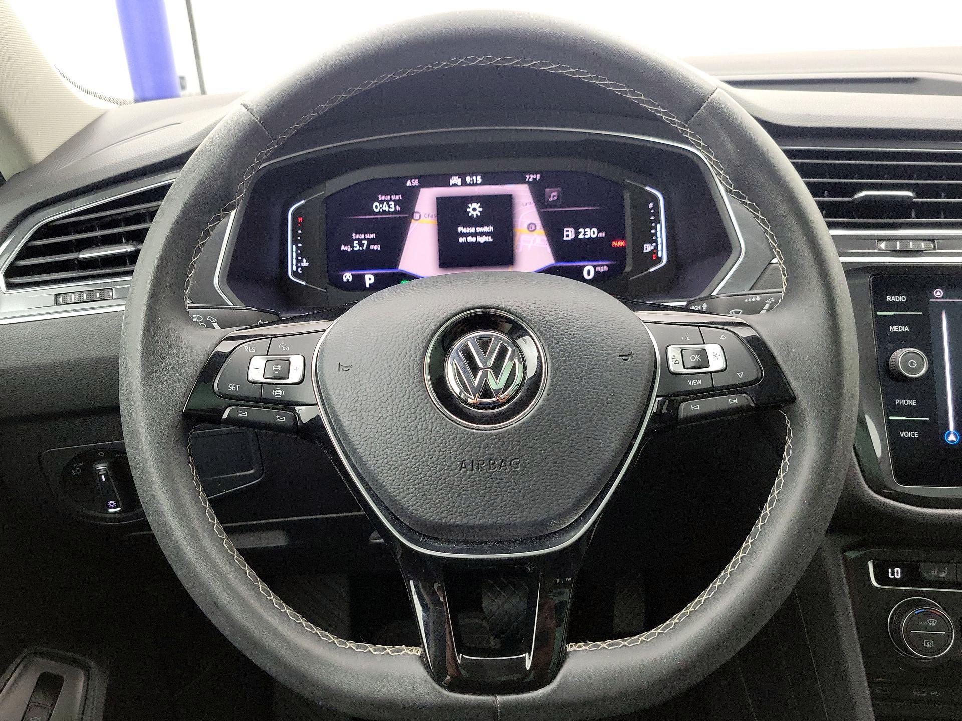 Thumbnail: 2021 Volkswagen Tiguan - 10