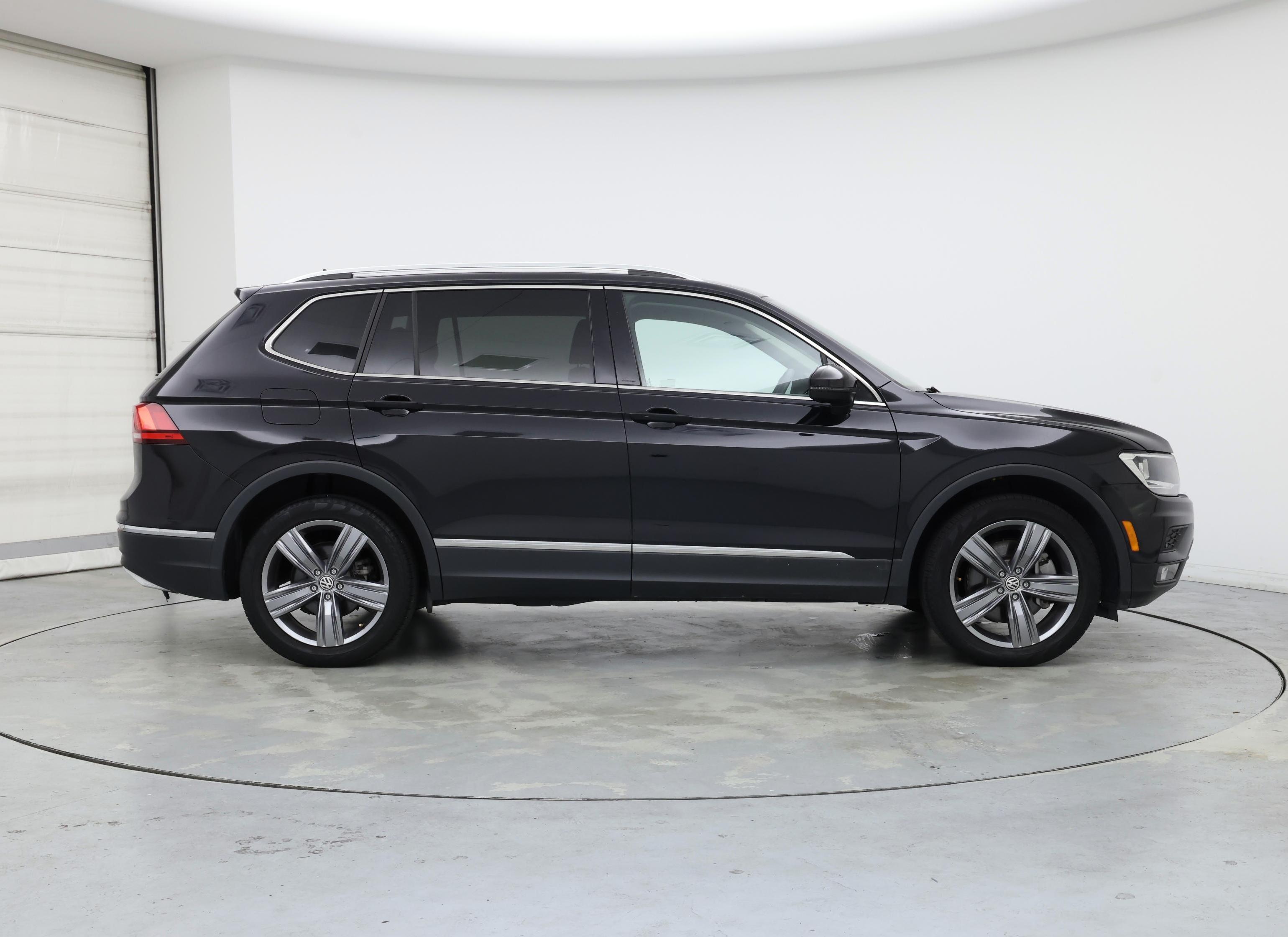 Thumbnail: 2021 Volkswagen Tiguan - 7
