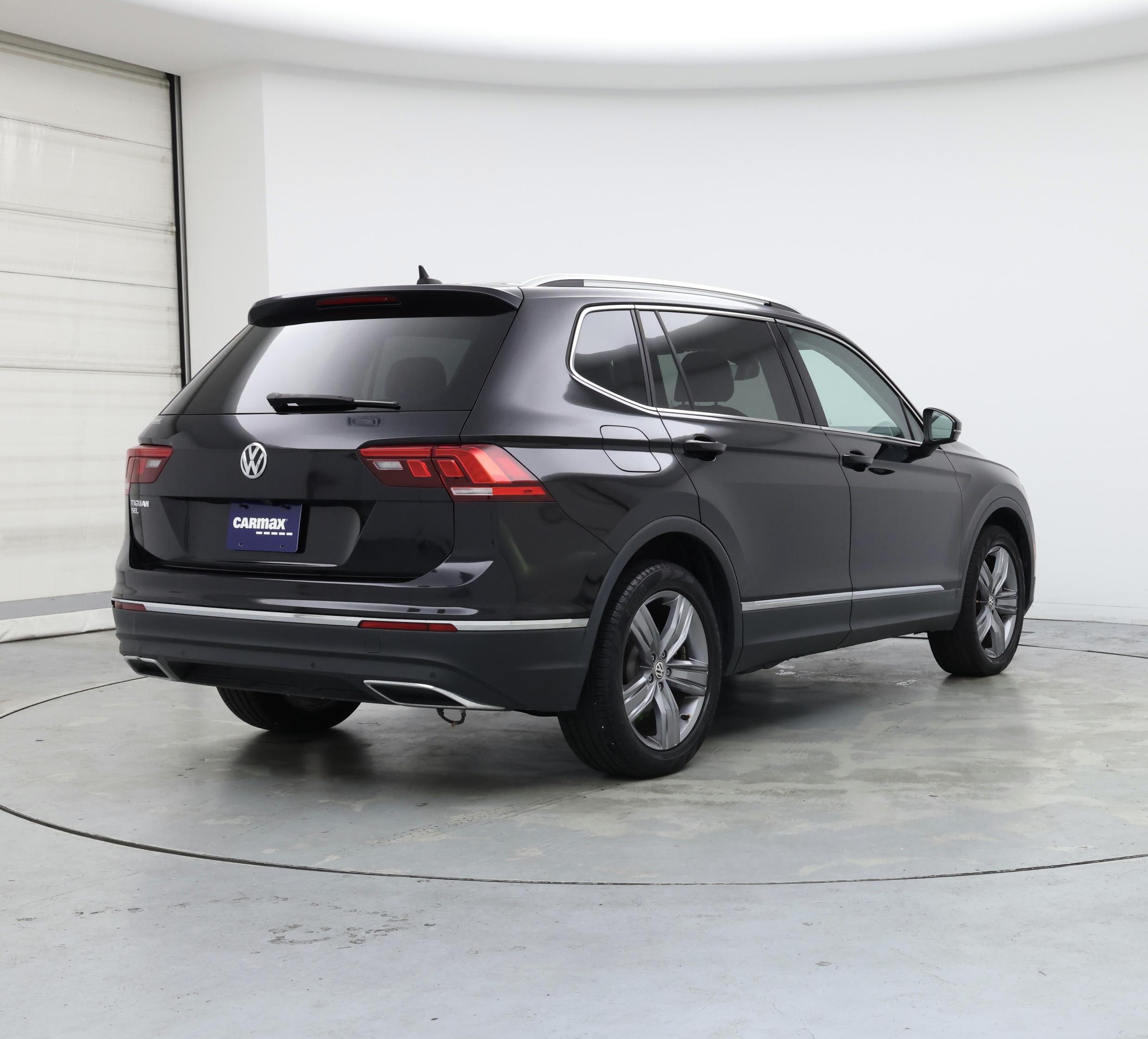 Thumbnail: 2021 Volkswagen Tiguan - 8
