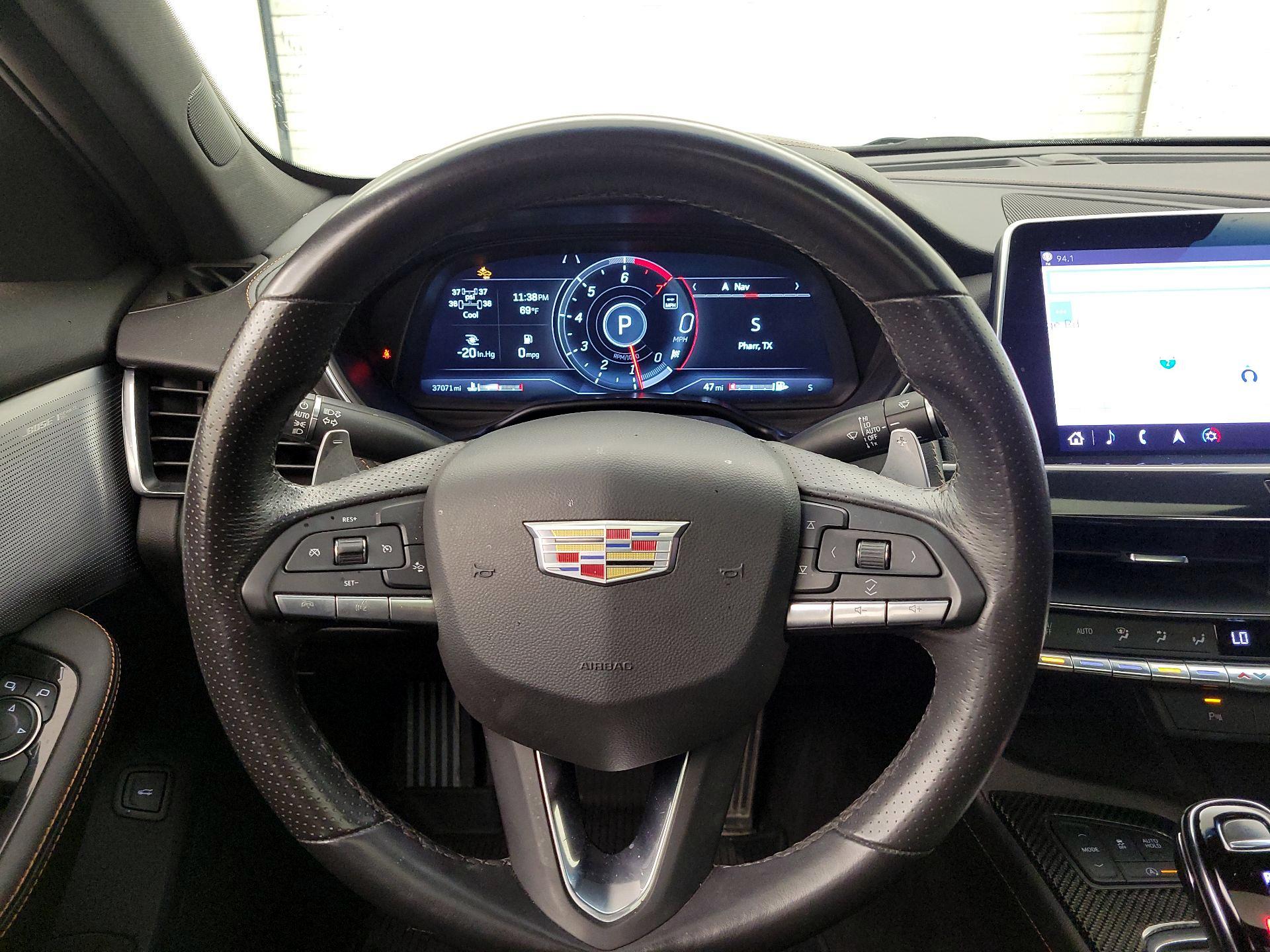 Thumbnail: 2023 Cadillac CT5 - 10