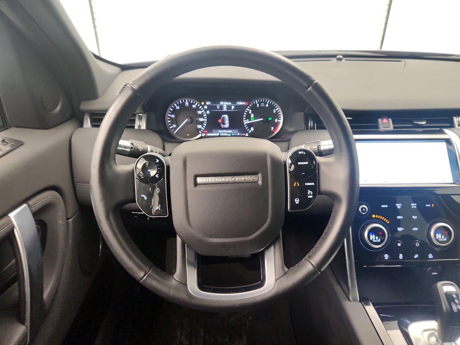 Thumbnail: 2020 Land Rover Discovery Sport - 10