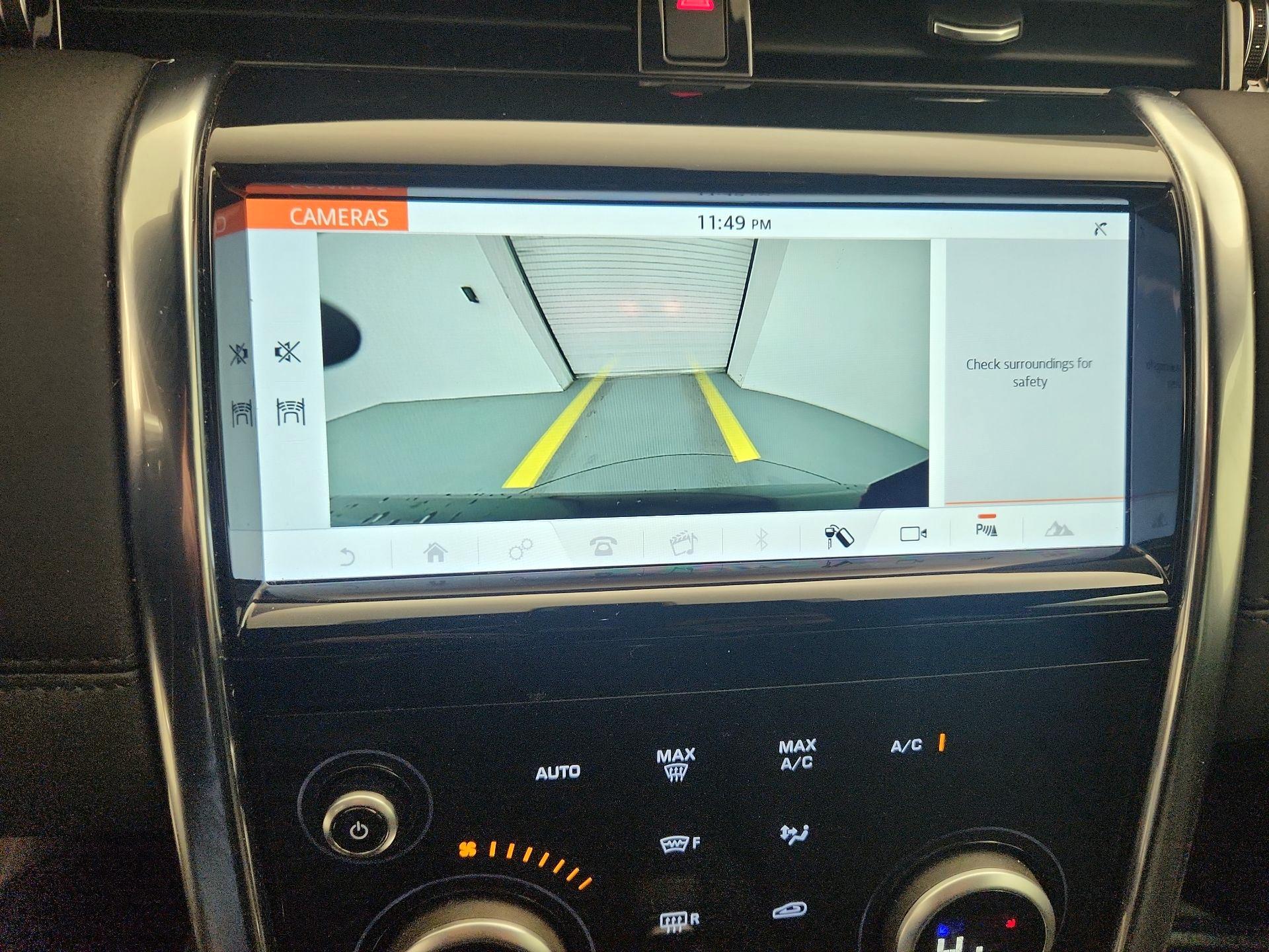 Thumbnail: 2020 Land Rover Discovery Sport - 14