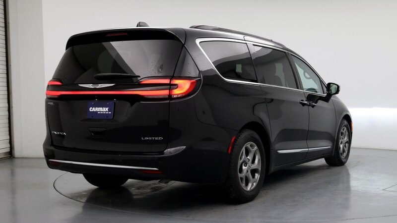 2022 Chrysler Pacifica Limited 8