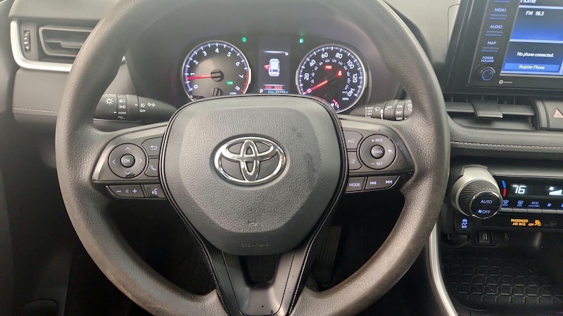 2020 Toyota RAV4 XLE 10