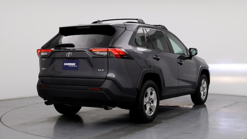 2020 Toyota RAV4 XLE 8