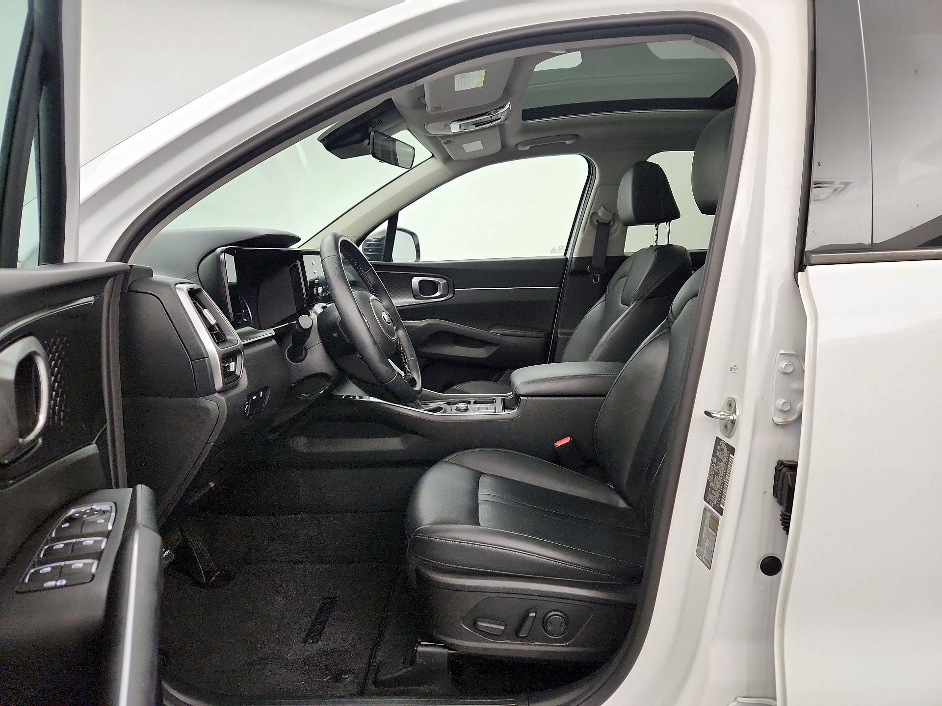 Thumbnail: 2021 Kia Sorento - 11